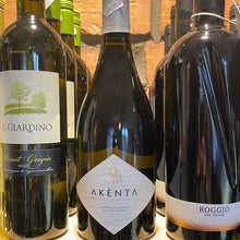 Load image into Gallery viewer, Akènta Cuvee, Vermentino de Sardinia, 75cl, 13% abv