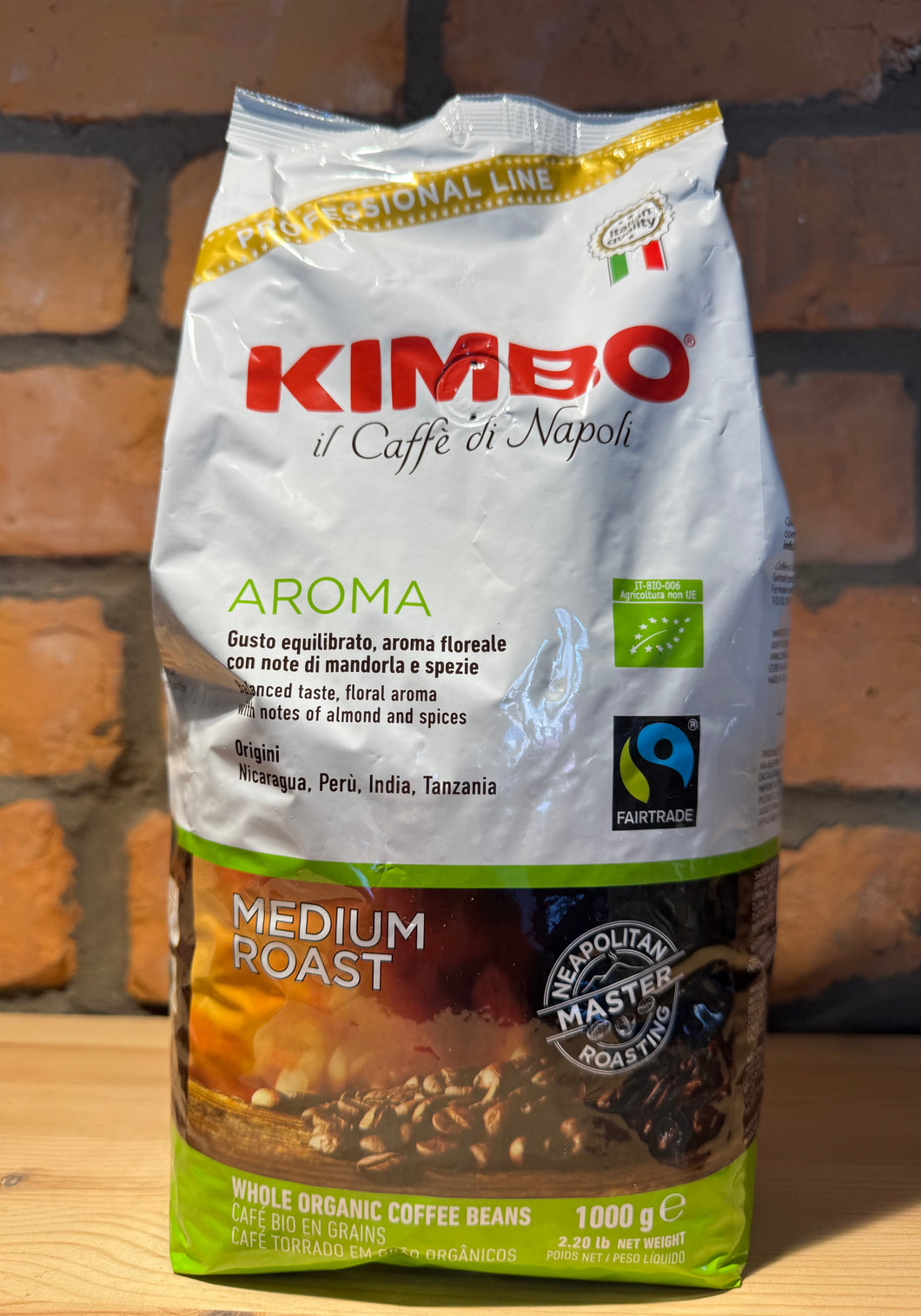 Kimbo caffe do Napoli, Aroma Italian Organic Fairtrade coffee beans 1kg bag