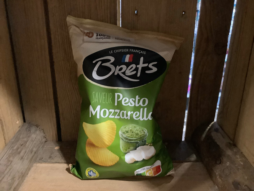 Brets crisps pesto and mozzarella flavour