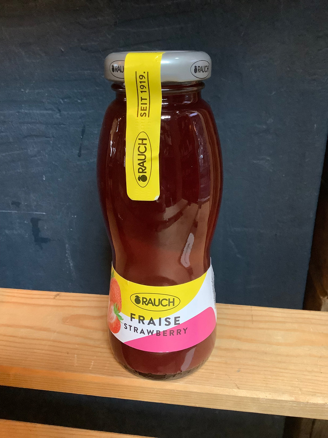 Strawberry 100% Fruit Juice Glass 200ml Rauch Brand