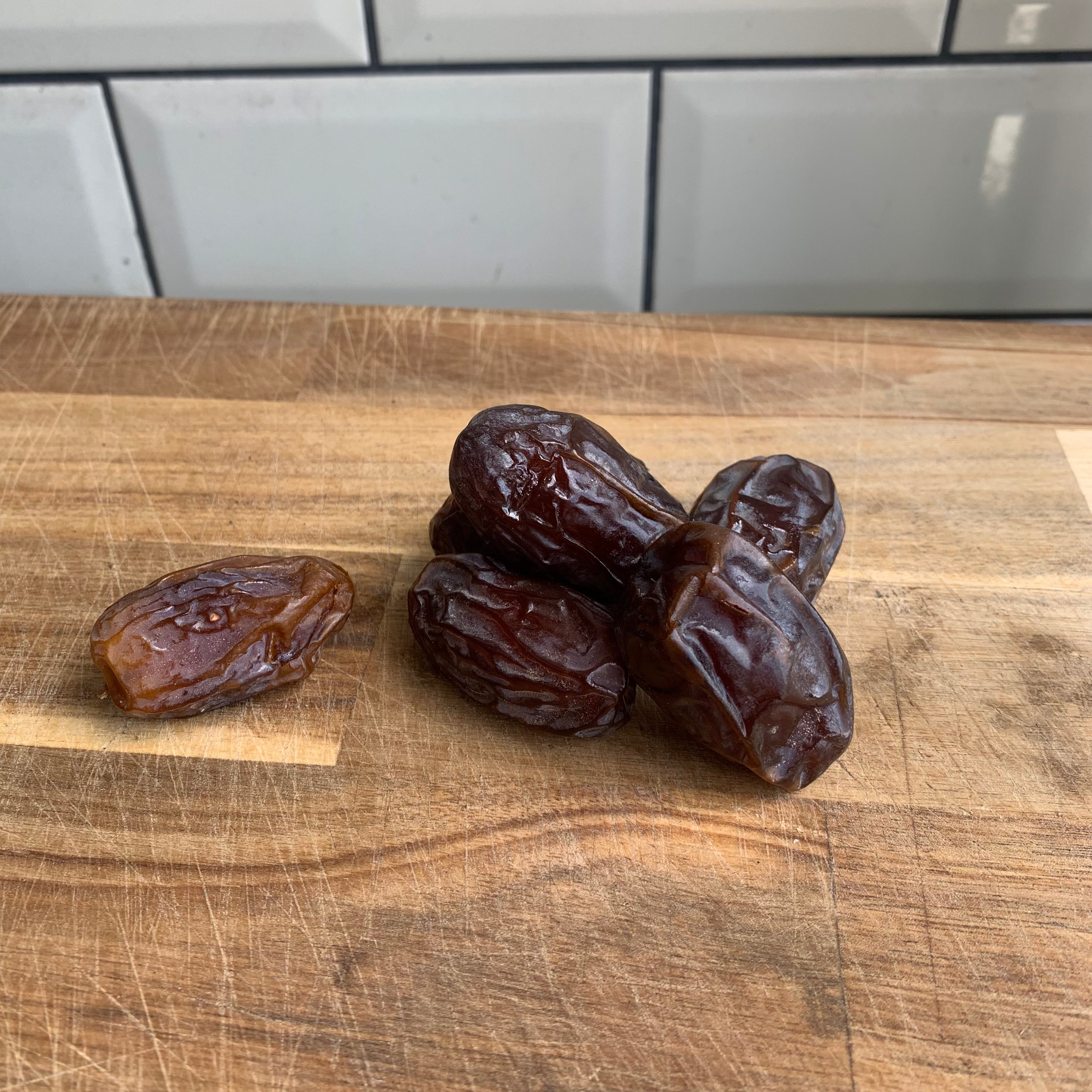 Medjoul Dates (per 100g) Fig & Fromage Cheesemonger & Deli